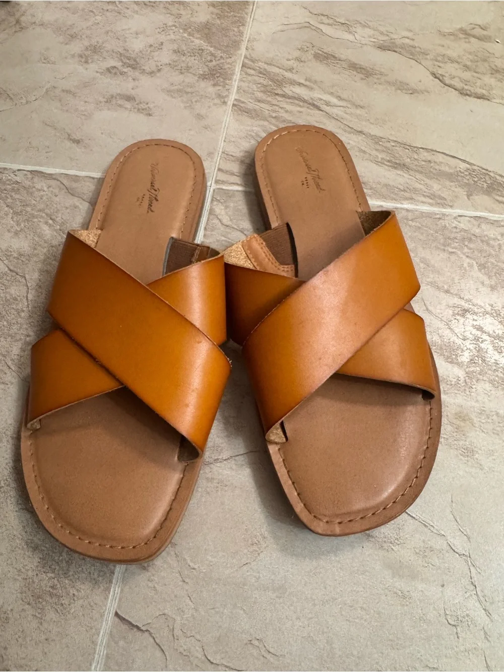 Universal Thread Tan Leather Crisscross Slide Sandals